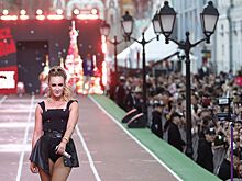 Ольга Бузова, Евгения Медведева и Сергей Шубенков приняли участие в Неделе лёгкой атлетики на Никольской улице в Москве