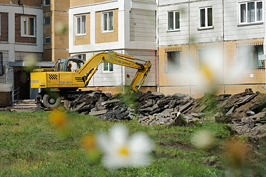 Ремонтные работы во дворе многоподъездного дома на проспекте Ленина стартовали в Кемерове