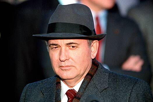 Кто продвигал простого сельского парня к вершинам власти и чем это кончилось