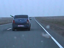 Под Орском полицейские гнались за пьяным водителем и стреляли по колесам авто