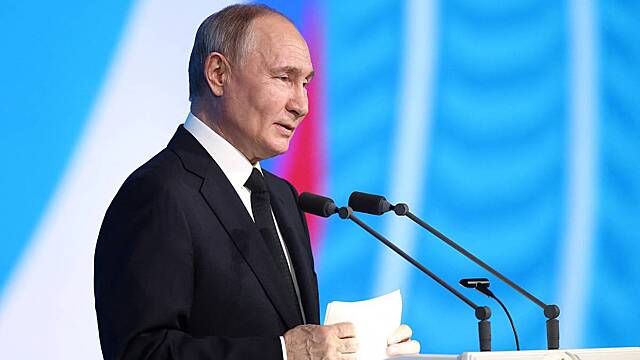 Путин обратился к новому правительству