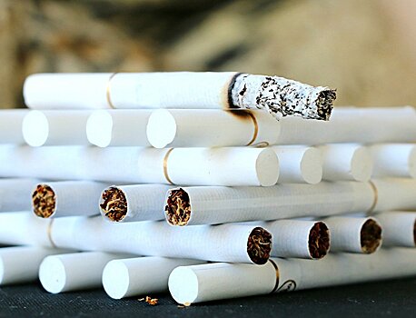 Производитель "Marlboro" и "L&M" закрывает производство сигарет