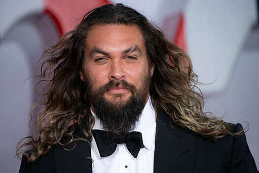 Актера Джейсона Момоа утвердили на роль антигероя Лобо в предстоящей "Супергерл"