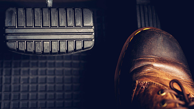 Китай вводит запрет на «однопедальный» режим по умолчанию в электрокарах