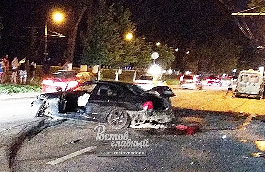 Ночью в Ростове водитель BMW устроил массовую аварию