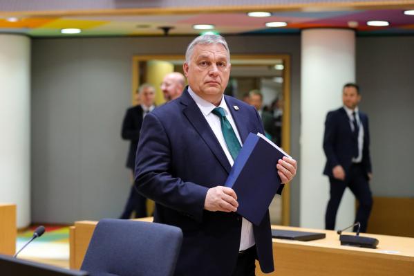 Bloomberg: посол США призвал Орбана отвернуться от РФ
