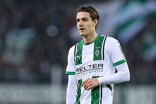 В Германии футболиста отстранили за видео из отпуска