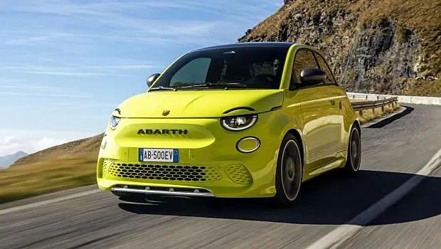 Abarth 500e: самый радикальный электрический городской автомобиль
