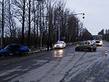 В утреннем ДТП в Ярославле пострадали три человека