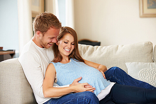 Как уместить 9 месяцев беременности в полторы минуты? Показываем