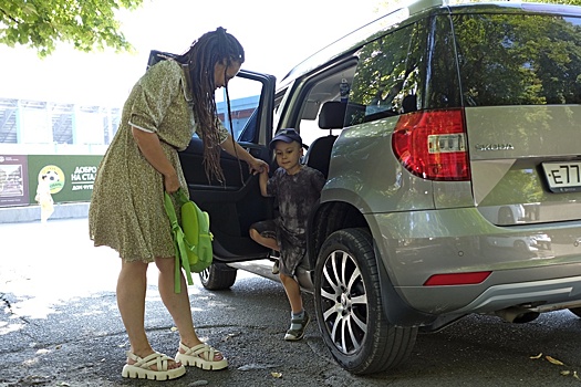 Мэри Поппинс за рулем: На Кубани резко вырос спрос на автонянь