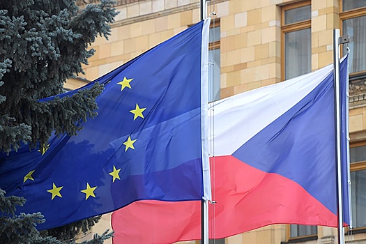 РСТ: Закрытие визовых центров Чехией может стать примером для других стран