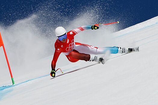 Швейцарская горнолыжница Коринн Зутер выиграла золото Олимпиады в скоростном спуске