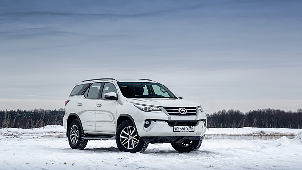 Toyota Fortuner: «Камри» на раме?