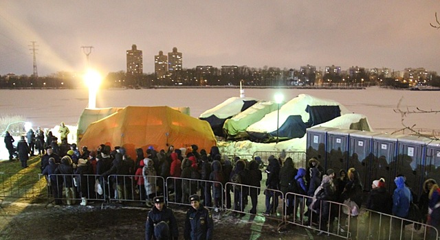 Почти 170 тыс. человек приняли участие в крещенских купаниях в Московской области
