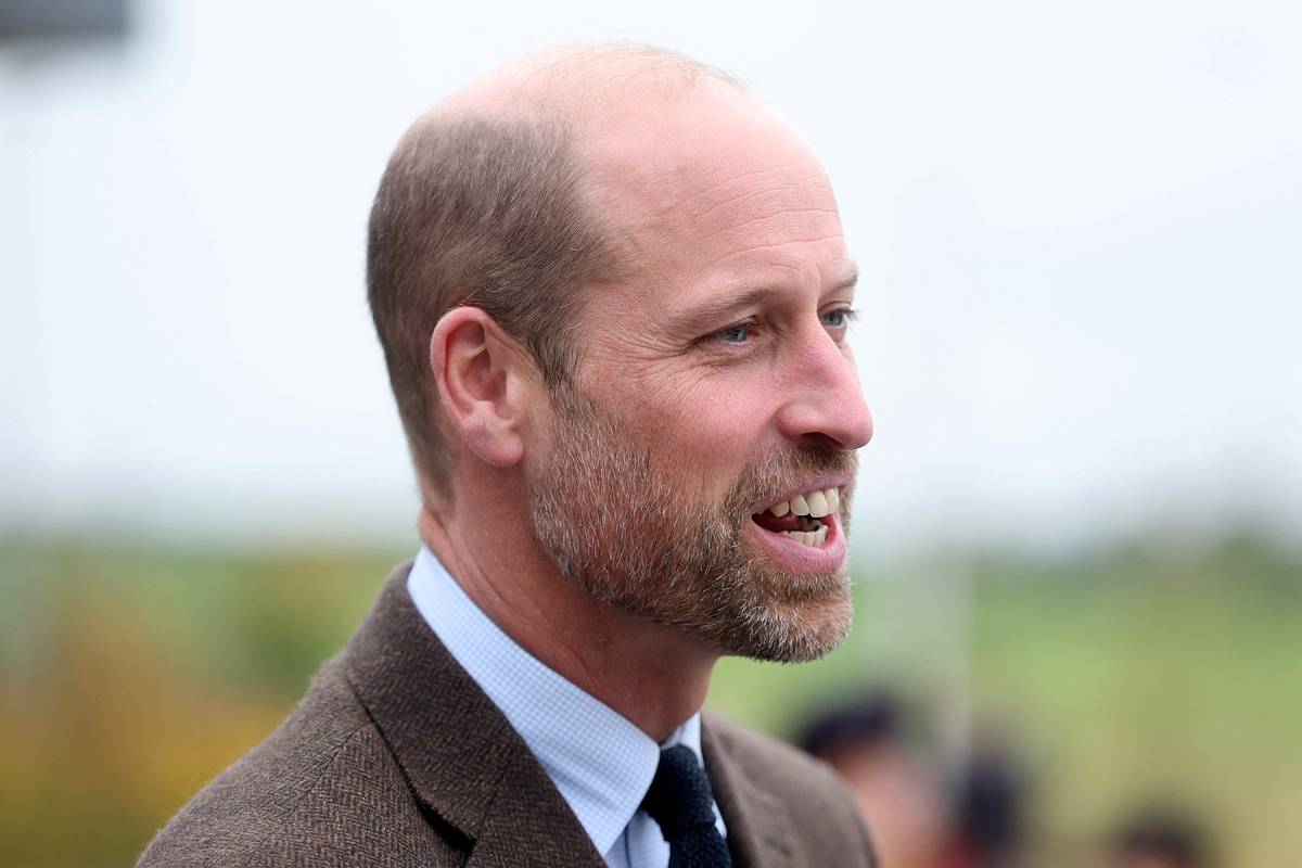 Принц Уильям задумал лишить семью королевских титулов