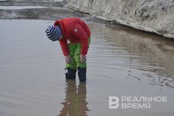 В Татарстане талые воды подтопили участки в Новых Сокурах и Молькеево
