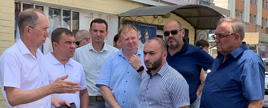 Депутаты и общественники проинспектировали ремонт дорог в Астрахани