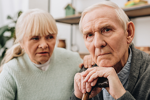 Какие опасности угрожают пенсионерам дома