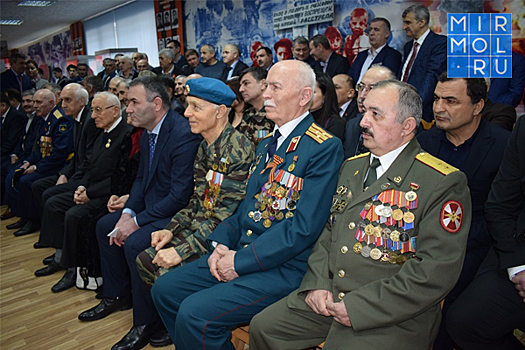 Росгвардейцы Дагестана совместно с сотрудниками музея «Боевой славы» открыли экспозицию «Память Афганистана»