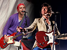 Алекс Тернер из Arctic Monkeys одолжил Fontaines D.C. гитару для записи Romance