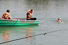 Пловчиха решила сорвать соревнования рыбаков в Ессентуках