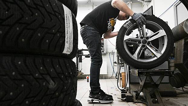 Автоэксперт Стасюк объяснил, почему протекторы шин имеют рисунок ёлочкой