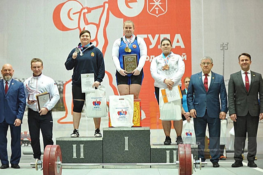 Спортсменка из Челябинска завоевала серебро на Кубке России по тяжелой атлетике