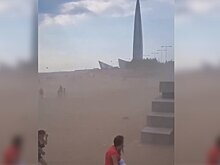 В Петербурге сняли на видео песчаную бурю