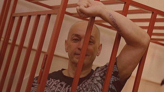 Семья заключенного экс-главы Серпуховского района Шестуна пожаловалась, что их выселяют из дома