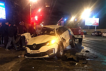 Трое российских полицейских разбились на автомобиле каршеринга