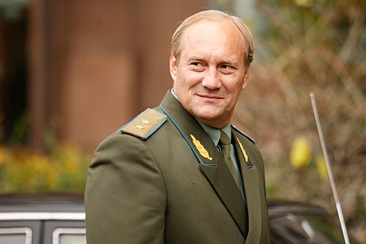 Две матери, три дочери и пророчество для Талькова. Непростая судьба киновоенного Евгения Сидихина