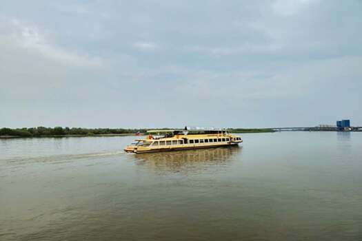 У астраханцев и гостей города осталось мало времени для речных путешествий