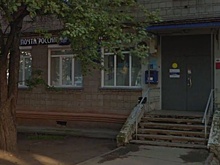 Почта России объяснила, почему работник швырял мешки с отправлениями в автомобиль