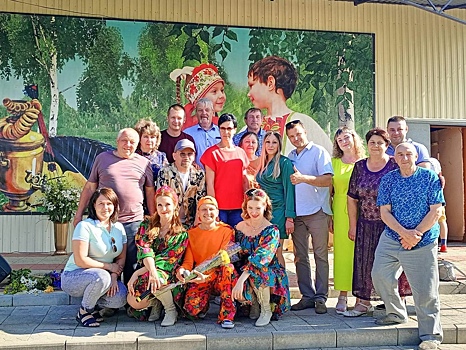 В Курской области в селе Петрово-Хутарь выступила группа «Балаган Лимитед»
