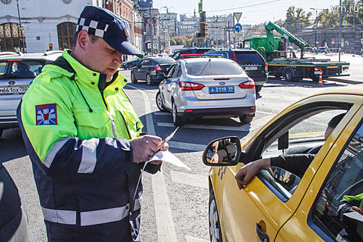 Госдума: требование об удалении тонировки с автомобилей должно быть оформлено письменно