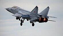 МиГ-31 "перехватили ракеты" в небе над Уралом