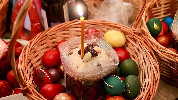 Протоиерей объяснил, что делать с оставшимися после Пасхи куличами и яйцами