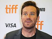 Мать обвиненного в каннибализме голливудского актера подарила ему вазэктомию