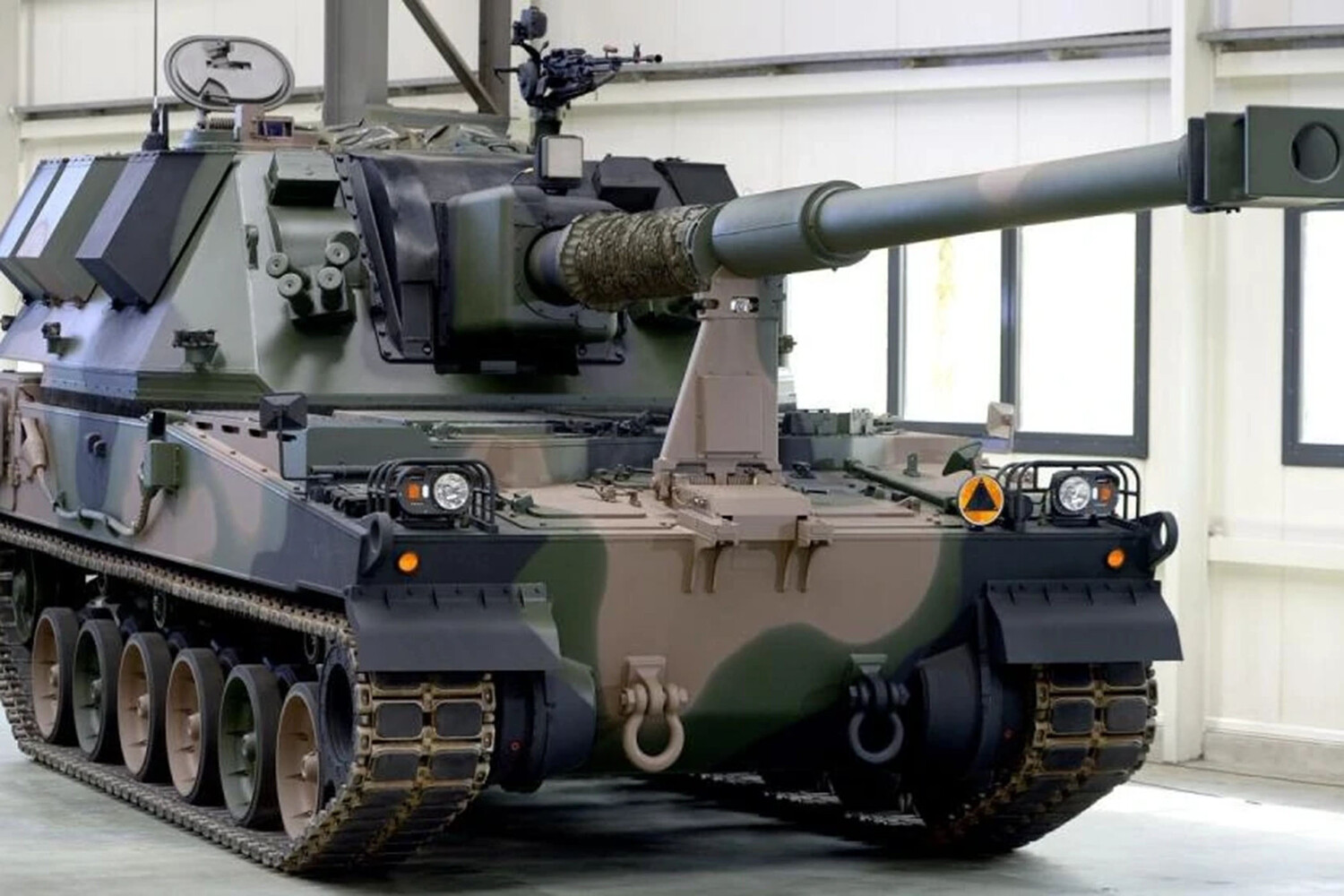 Польский краб. 155-Мм САУ AHS «Krab» (Польша). САУ Krab 155. AHS Krab артиллерия калибра 155 мм. 155-Мм самоходная гаубица as-90/Krab.