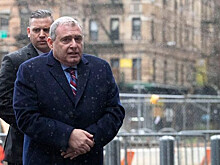 Адвокат помощника Джулиани отказался защищать его интересы