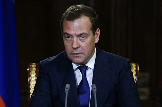 Медведев пообещал шесть трудных лет