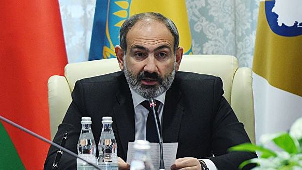 Пашинян заявил, что не знает о "требовании" не пускать Саакашвили в Армению