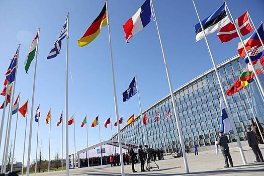Украину призвали оставить надежду вступить в НАТО