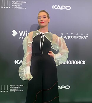 Ксения Собчак высмеяла образ Кристины Асмус на светской премьере