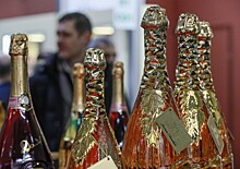 Нутрициолог раскрыла, кому лучше отказаться от шампанского на Новый год