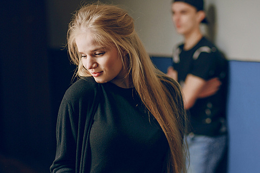 Адвокат дала инструкции девушкам, подвергающимся секс-домогательствам в метро и на улице