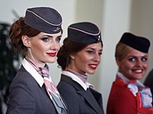 Стюардессы объяснили, зачем приветствуют каждого пассажира на входе