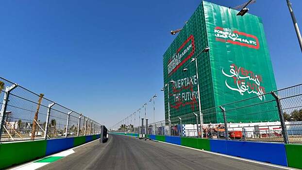 Дэймон Хилл: «Гран-при Саудовской Аравии станет вызовом из-за высокой скорости и небольших зон вылета»