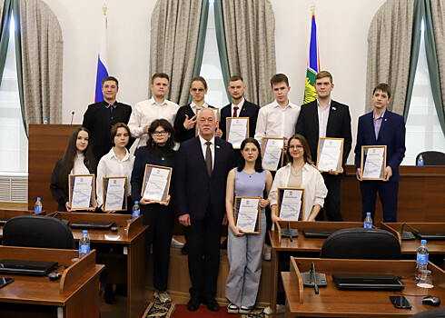 Депутаты Думы города Владивостока провели уроки парламентаризма